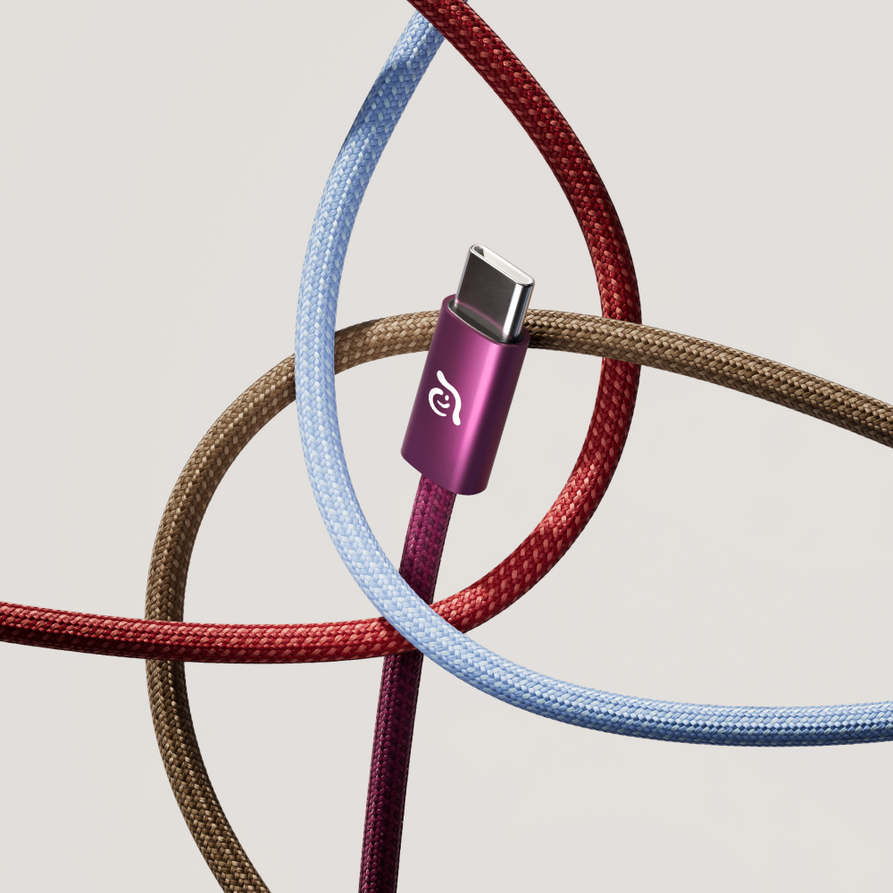 MUCAPSO M1 口袋型無線充電喇叭_X67C GaN 67W 雙 USB-C 電源供應器_iLinio E100 USB-C 100W 磁吸充電線